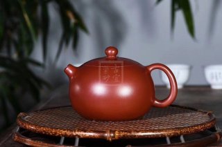 《西施》宜興紫砂壺工藝美術師純手工雞血大紅袍西施茶壺茶杯茶具 《西施》宜興紫砂壺工藝美術師純手工雞血大紅袍西施茶壺茶杯茶具