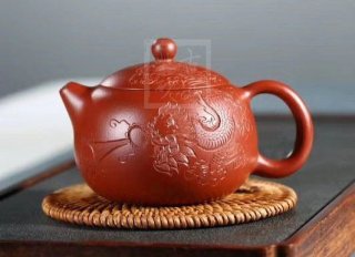 《盤龍西施》宜興紫砂壺手工實(shí)力派名家大紅袍壺茶壺西施茶具 《盤龍西施》宜興紫砂壺手工實(shí)力派名家大紅袍壺茶壺西施茶具