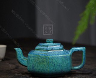 《六方雪華》 《六方雪華》