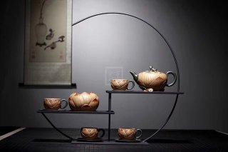 《青蛙蓮子》宜興紫砂壺全手工茶壺名師老師段泥仿生器 《青蛙蓮子》宜興紫砂壺全手工茶壺名師老師段泥仿生器