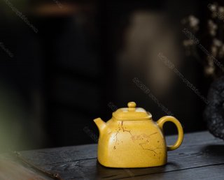 荊玉四方壺 荊玉四方壺