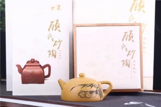 《半月》 《半月》