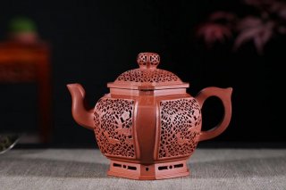 《喜在眼前》宮燈紫砂壺高級工藝美術師宜興手工茶壺底槽青壺 《喜在眼前》宮燈紫砂壺高級工藝美術師宜興手工茶壺底槽青壺