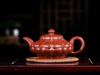 《合菱》宜興紫砂壺合菱助理工藝美術(shù)師手工大紅袍泥壺家用助理工藝美術(shù)師茶壺套裝精品 《合菱》宜興紫砂壺合菱助理工藝美術(shù)師手工大紅袍泥壺家用助理工藝美術(shù)師茶壺套裝精品